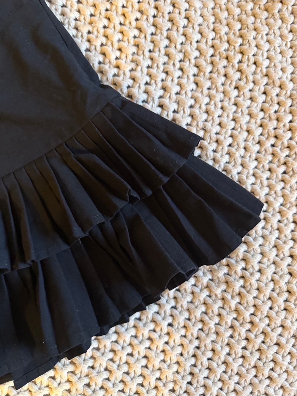 Black Pleated Ruffle Mini Skirt - Picture 2 of 5